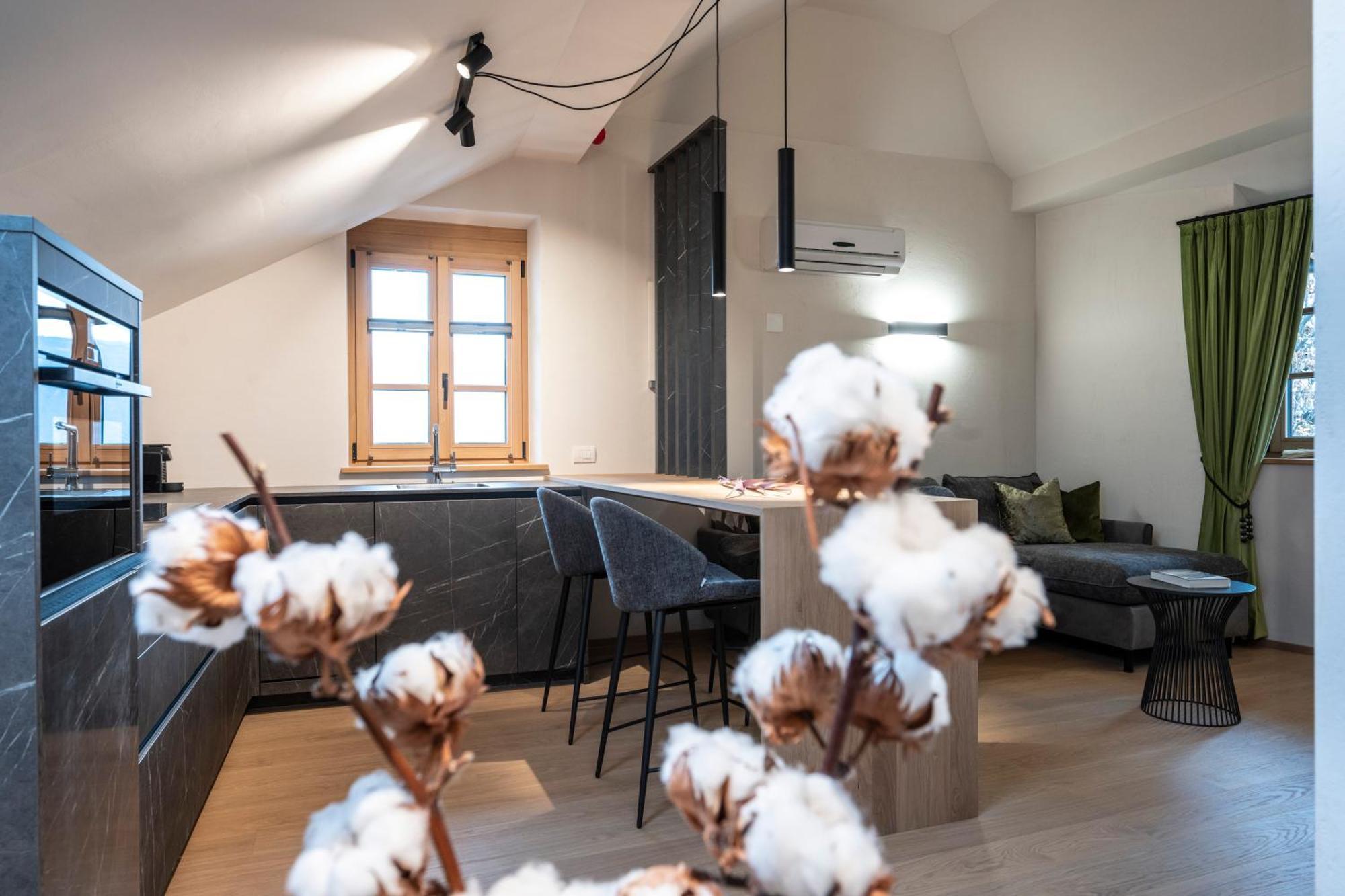 Schmitte Am Sonnenwirtsplatz Eppan In South Tyrol Apartamento *